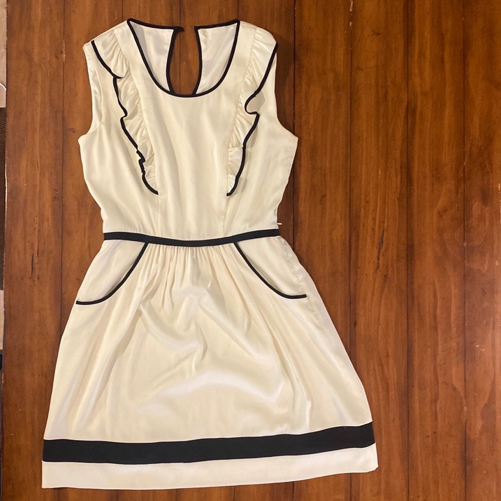 Ladies‎ Dress - Picture 3 of 5
